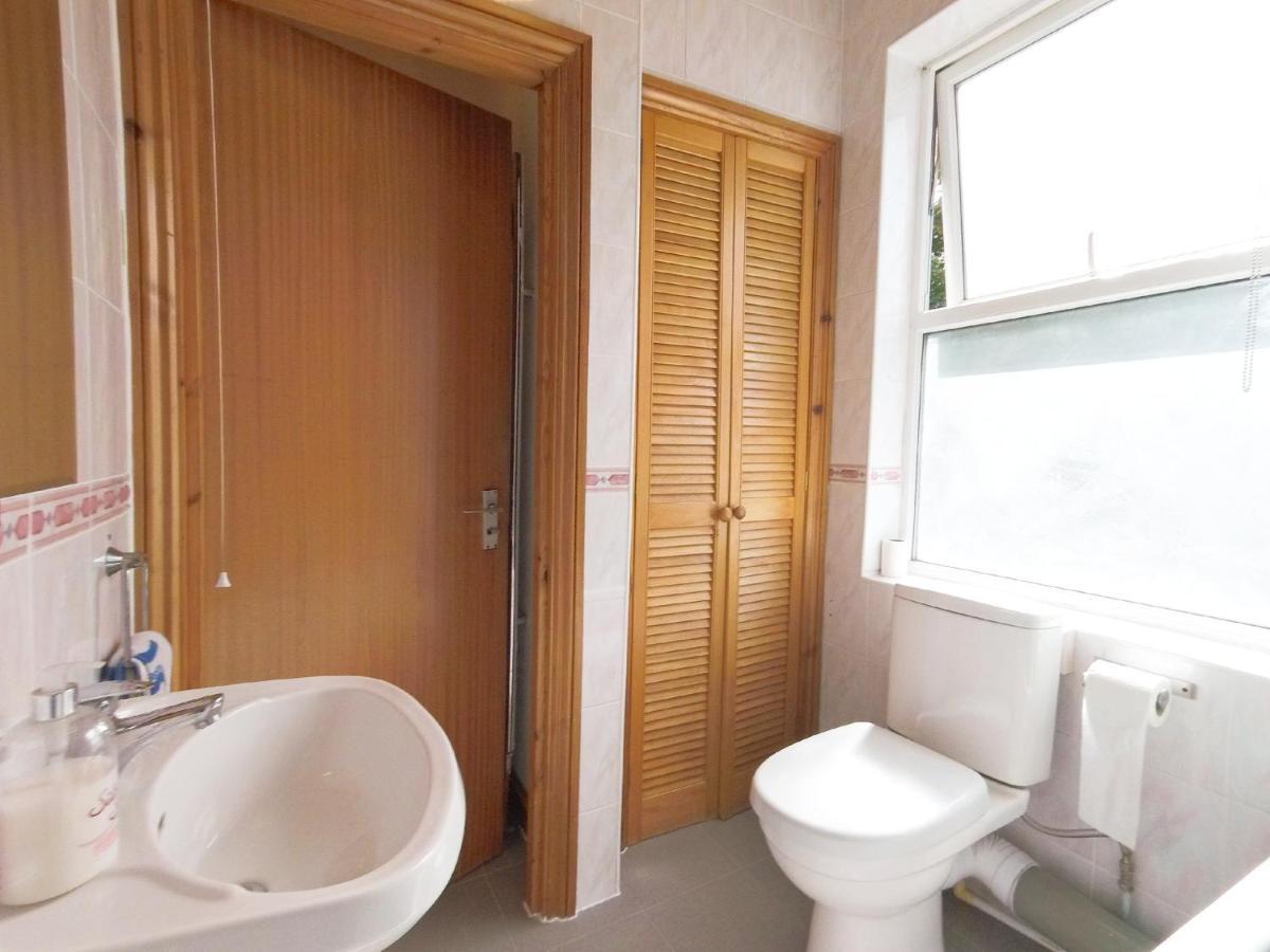 Carnation Flat A In Wembley Leilighet London Eksteriør bilde