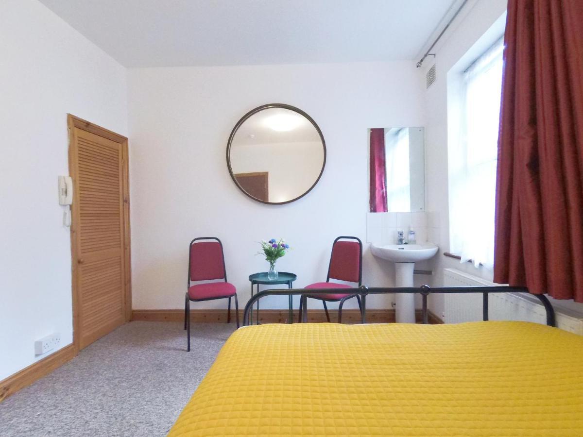 Carnation Flat A In Wembley Leilighet London Eksteriør bilde