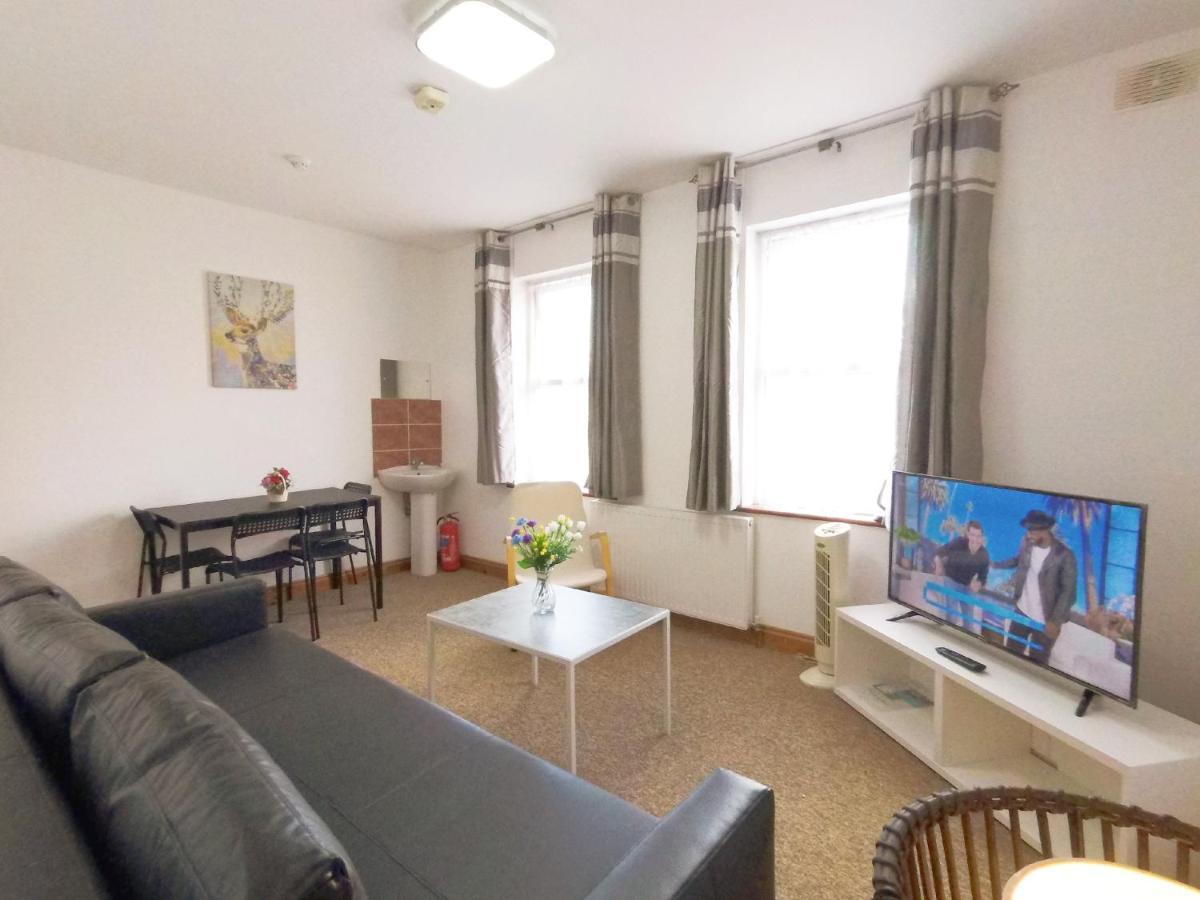 Carnation Flat A In Wembley Leilighet London Eksteriør bilde