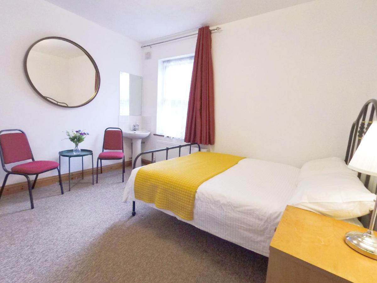 Carnation Flat A In Wembley Leilighet London Eksteriør bilde