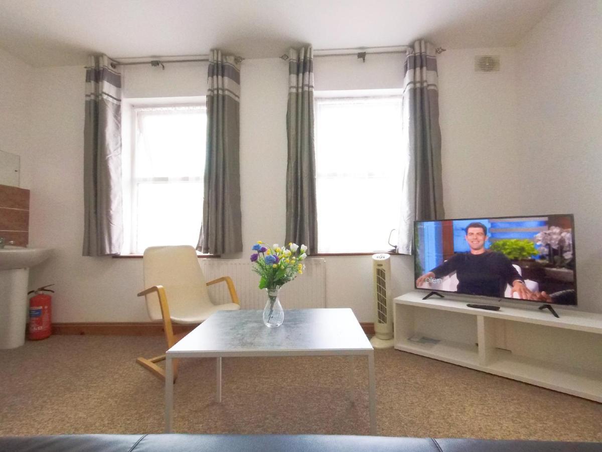 Carnation Flat A In Wembley Leilighet London Eksteriør bilde