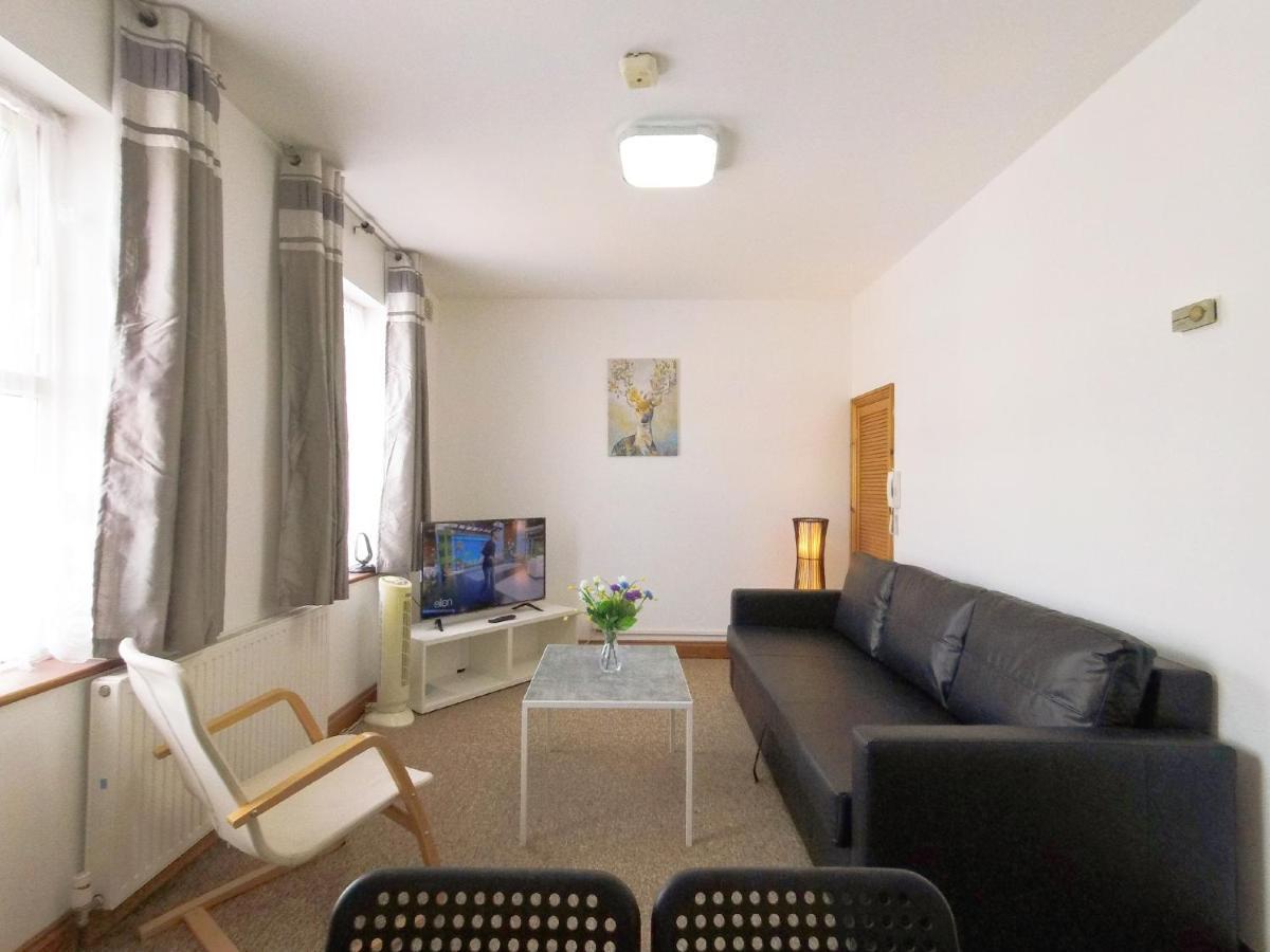 Carnation Flat A In Wembley Leilighet London Eksteriør bilde