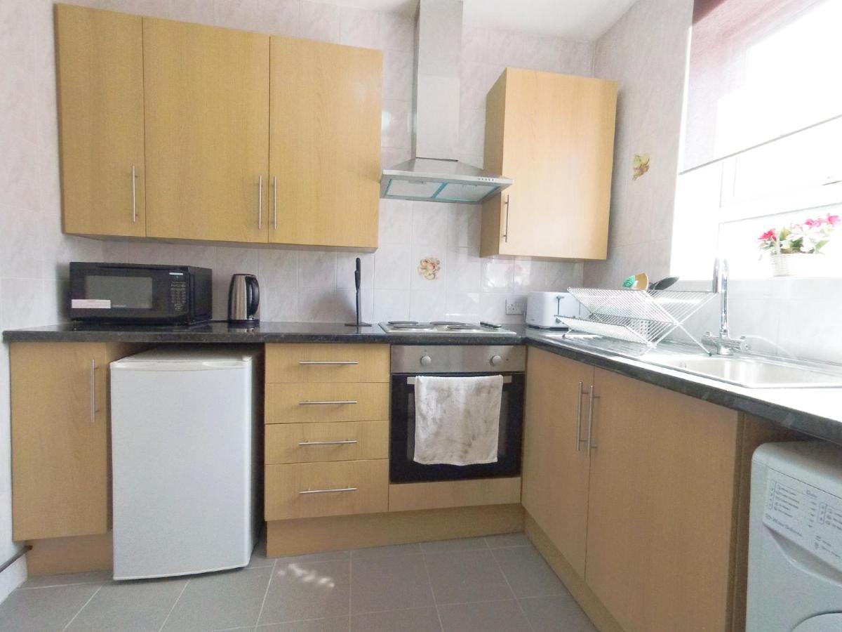 Carnation Flat A In Wembley Leilighet London Eksteriør bilde